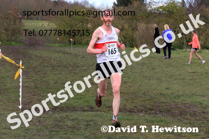 Men 35 to 60 in the 2023 BMAF Cross Country Champs., Wallsend. Photo: David T. Hewitson/Sports for All Pics